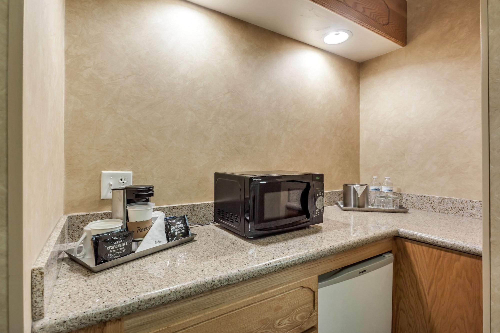 Radisson Hotel Salt Lake City Airport Екстериор снимка